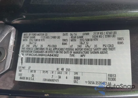 2017 Ford Escape Titanium z USA, uszkodzony, nr VIN 1FMCU0J99HUA84382